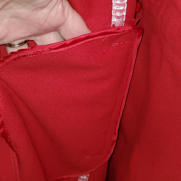 Red jacket - Picture 4 of 5